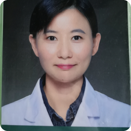 龚䶮清医生头像照片
