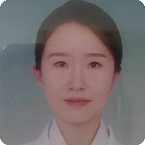 解丹医生头像照片