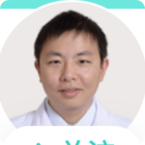 邓实医生头像照片
