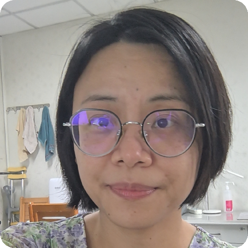 叶芳医生头像照片
