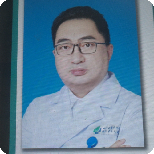 陈明辉医生头像照片